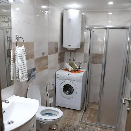 Lara Daire Nova Varoš